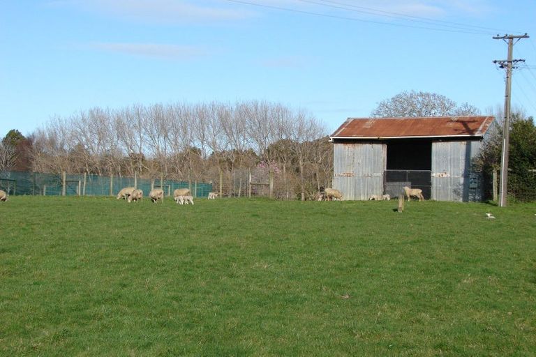 Photo of property in 50 Mckellar Road, Seaward Bush, Invercargill, 9871