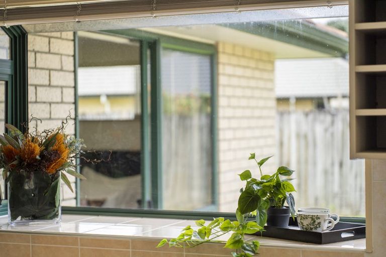 Photo of property in 3 Morewa Place, Takanini, 2112