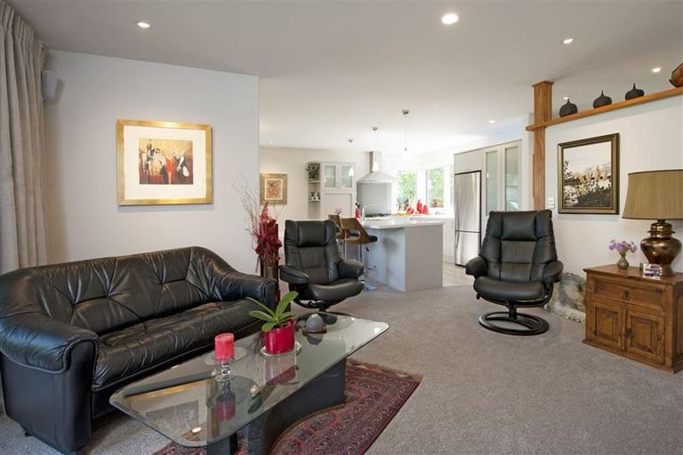 Photo of property in 11 Chapel Street, Russell, 0202