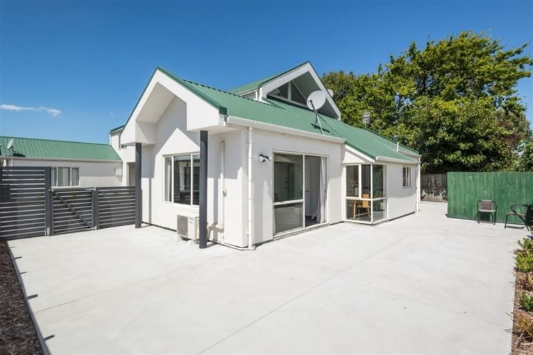 Photo of property in 1/50 Division Street, Riccarton, Christchurch, 8041
