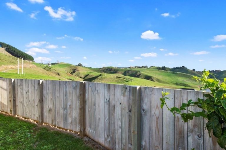 Photo of property in 205 Ballintoy Park Drive, Welcome Bay, Tauranga, 3175