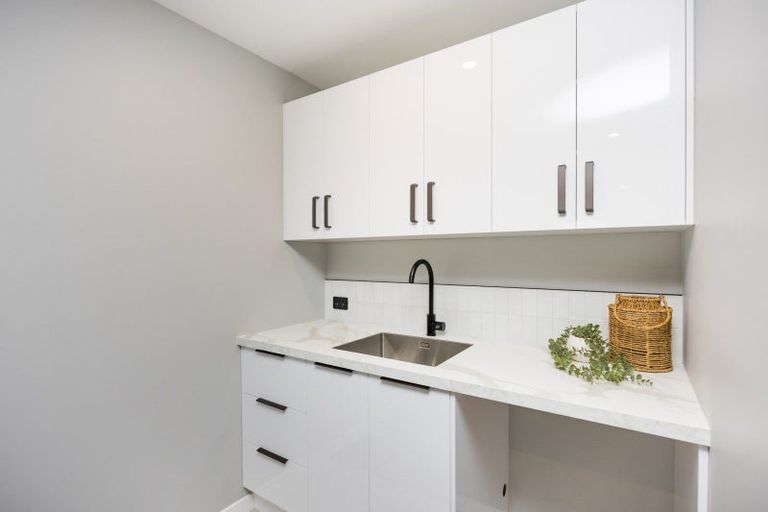 Photo of property in 14 Kanzan Grove, Maewa, Feilding, 4702