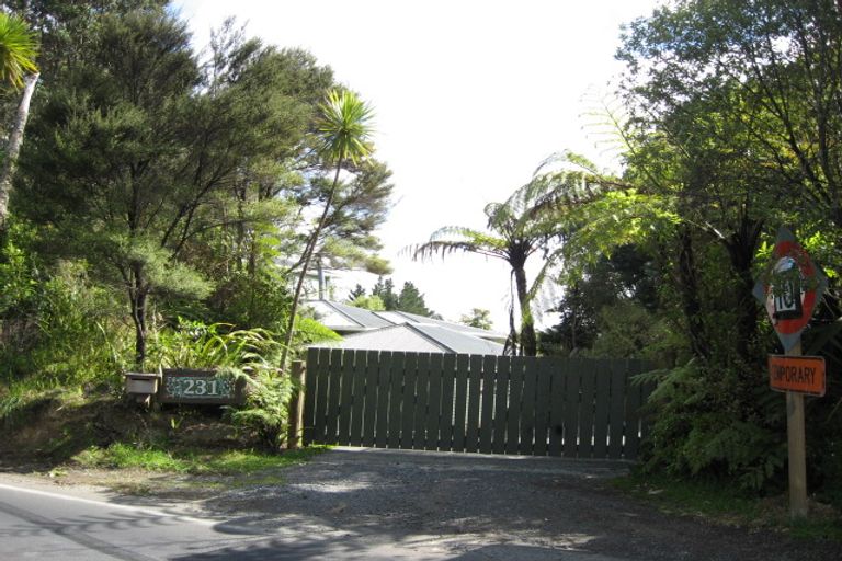 Photo of property in 231 Forest Hill Road, Waiatarua, Auckland, 0612