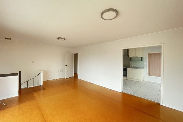 Photo of property in 22 Redwood Drive, Massey, Auckland, 0614