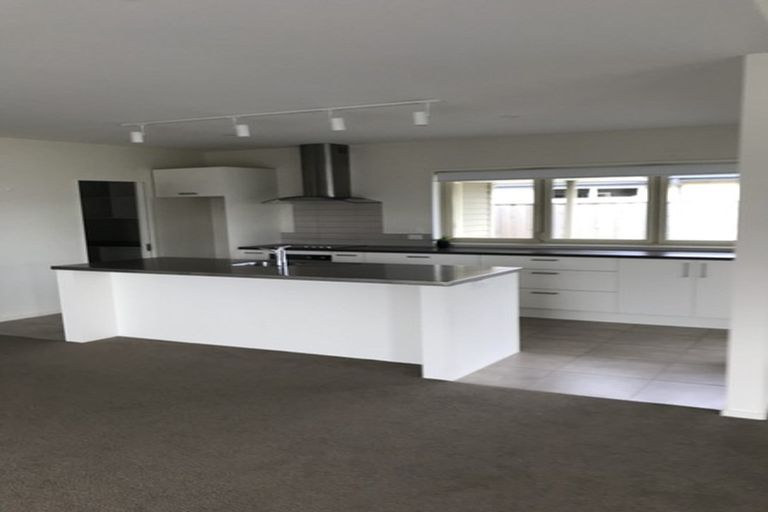 Photo of property in 11 Pakura Street, Pegasus, 7612