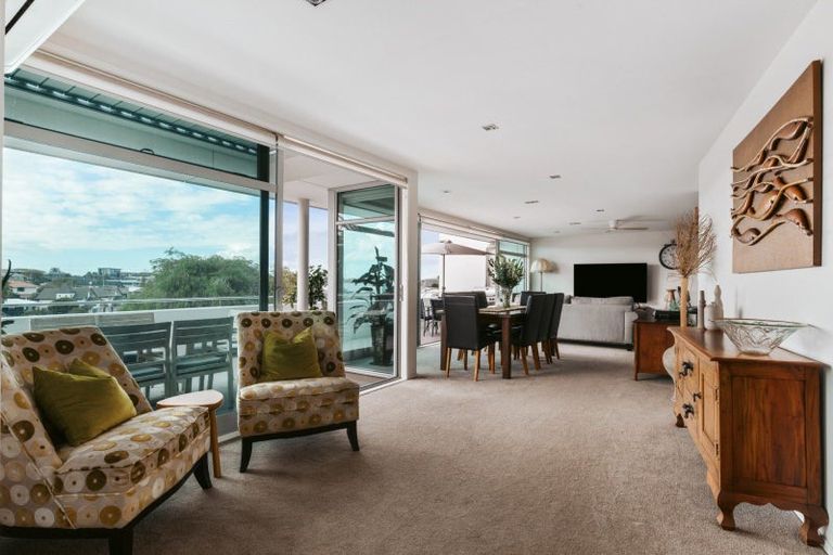 Photo of property in Palm Cove Apartments, 302/6 Tawa Street, Mount Maunganui, 3116
