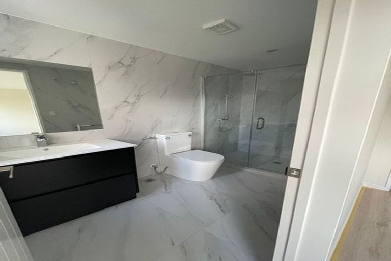 Photo of property in 2b Celina Place, Browns Bay, Auckland, 0630