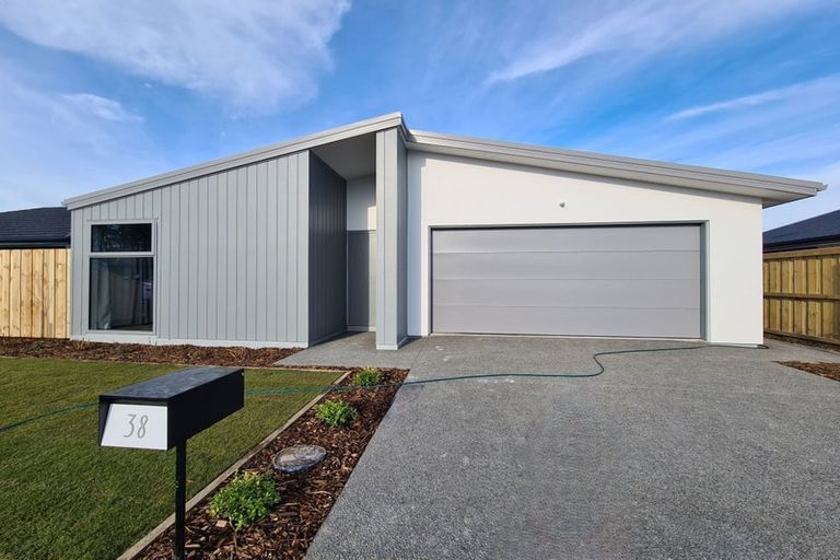 Photo of property in 38 Mehrtens Crescent, Woodend, 7610
