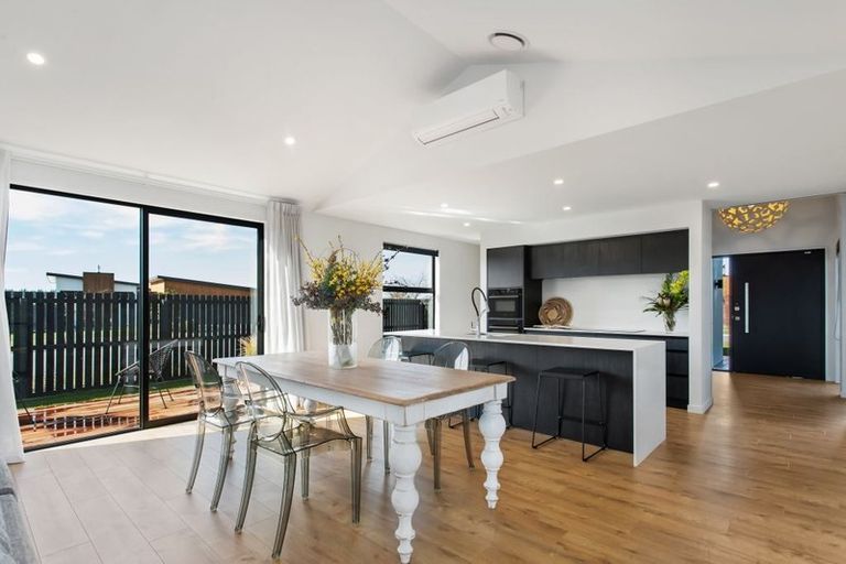 Photo of property in 11 Westmere Mews, West Melton, 7618