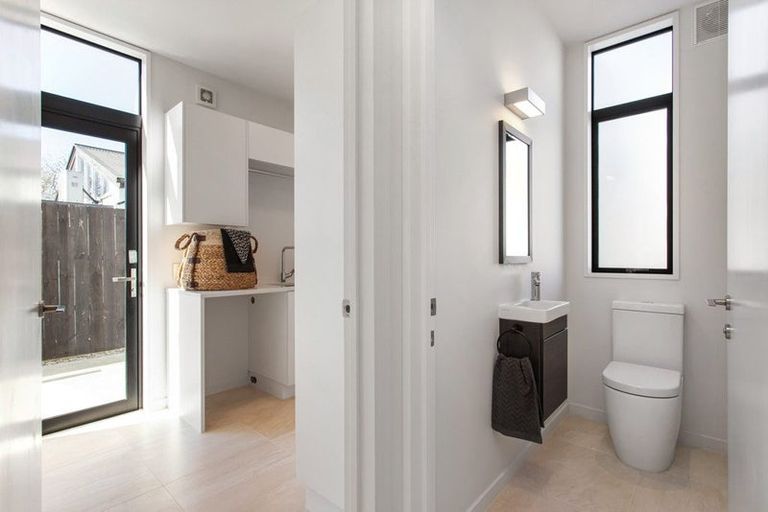 Photo of property in 96 Merivale Lane, Merivale, Christchurch, 8014