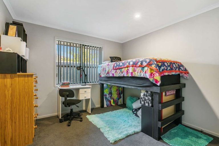 Photo of property in 6 Leet Crescent, Papamoa Beach, Papamoa, 3118