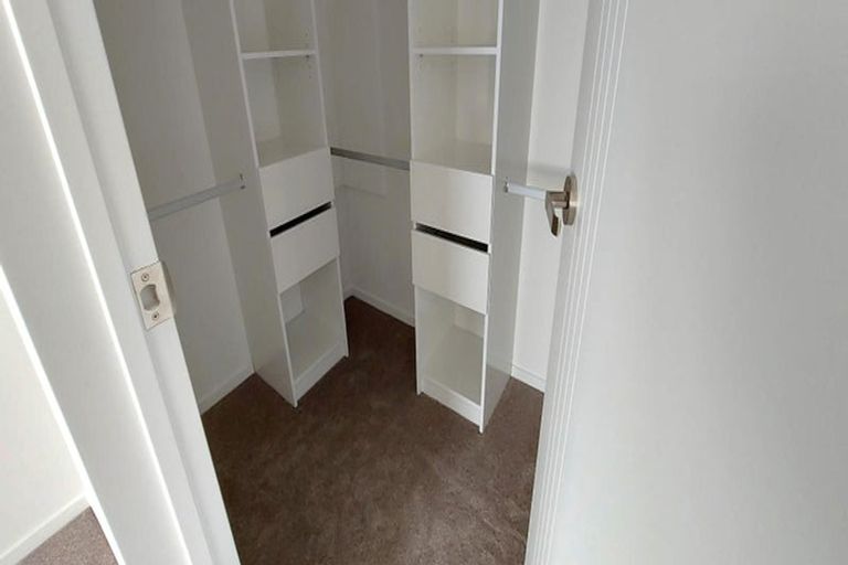 Photo of property in 20b Mackenzie Street, Te Atatu South, Auckland, 0610