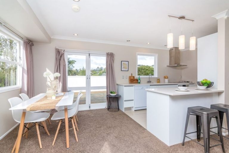 Photo of property in 27 Compton Street, Hillcrest, Auckland, 0627