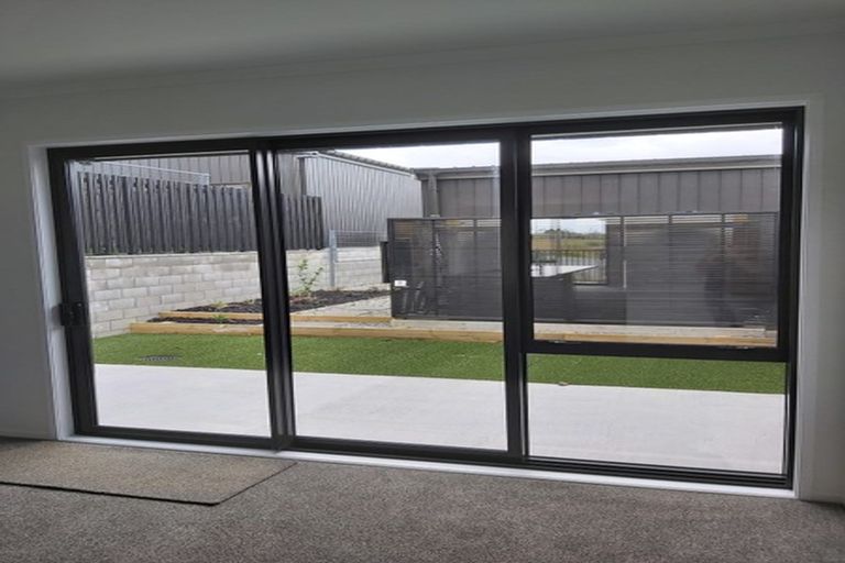 Photo of property in 32 Pennant Street, Long Bay, Auckland, 0630