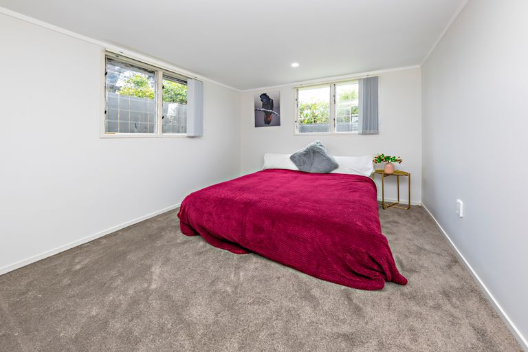 Photo of property in 7 Fairey Place, Mangere, Auckland, 2022