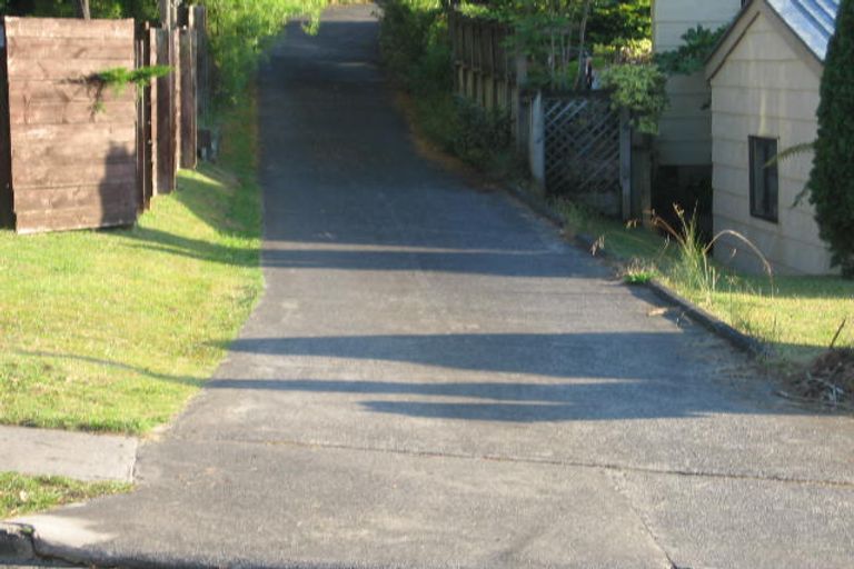 Photo of property in 2/112 Oaktree Avenue, Browns Bay, Auckland, 0630