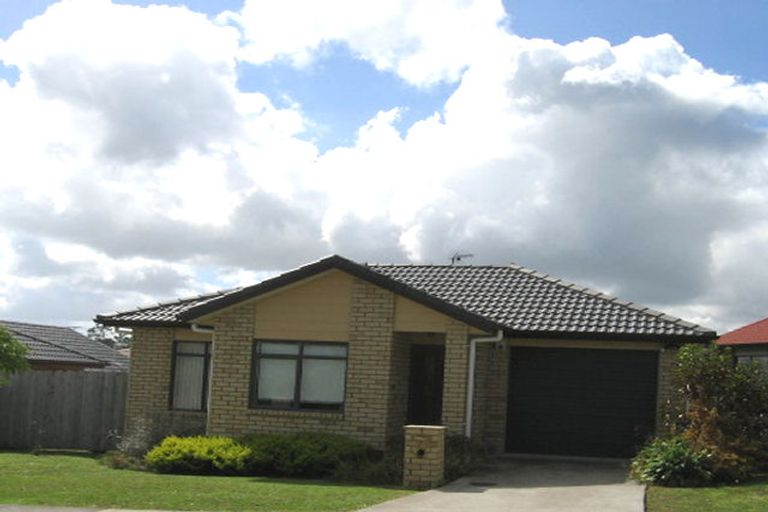 Photo of property in 14 Arlose Place, Westgate, Auckland, 0614