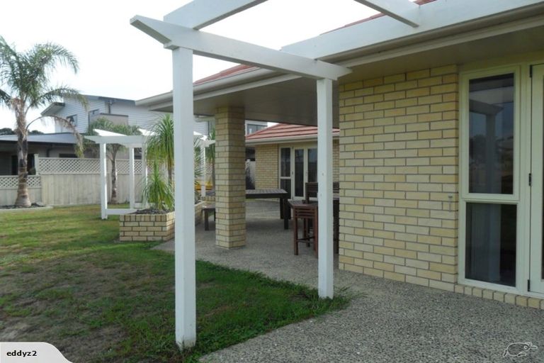 Photo of property in 1 Barbados Way, One Tree Point, 0118