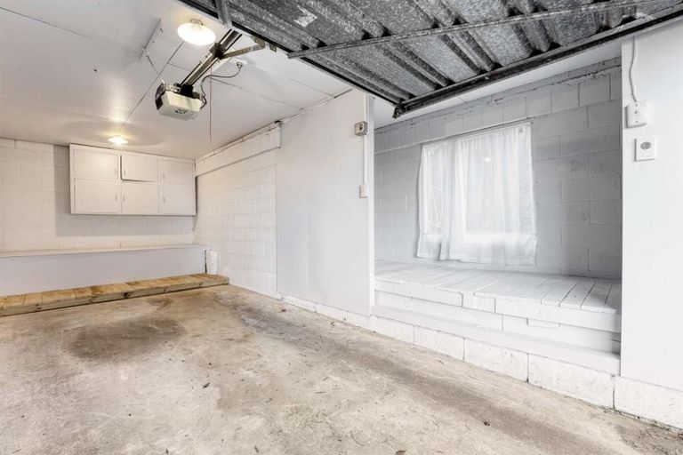 Photo of property in 1/22 Margaret Place, Milford, Auckland, 0620