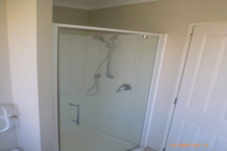 Photo of property in 197 Keri Vista Rise, Papakura, 2110