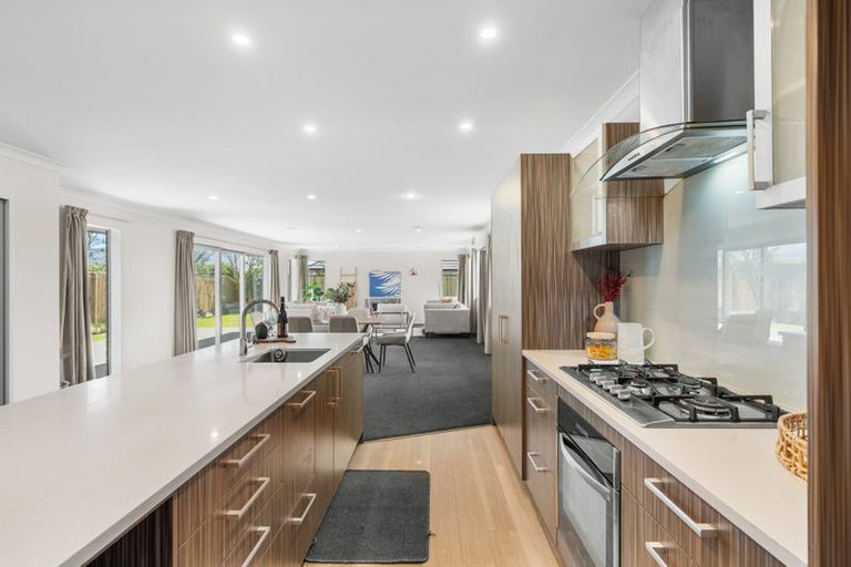 Photo of property in 36 Little Oaks Drive, Yaldhurst, Christchurch, 8042