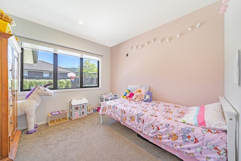 Photo of property in 5 Don Griffin Grove, Trentham, Upper Hutt, 5018