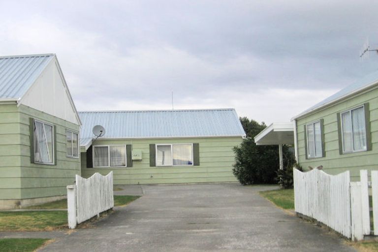 Photo of property in 2/27 Lanark Crescent, Tamatea, Napier, 4112