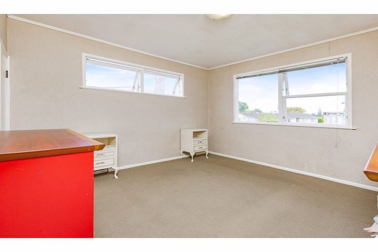 Photo of property in 27 Gainsborough Street, Manurewa, Auckland, 2102