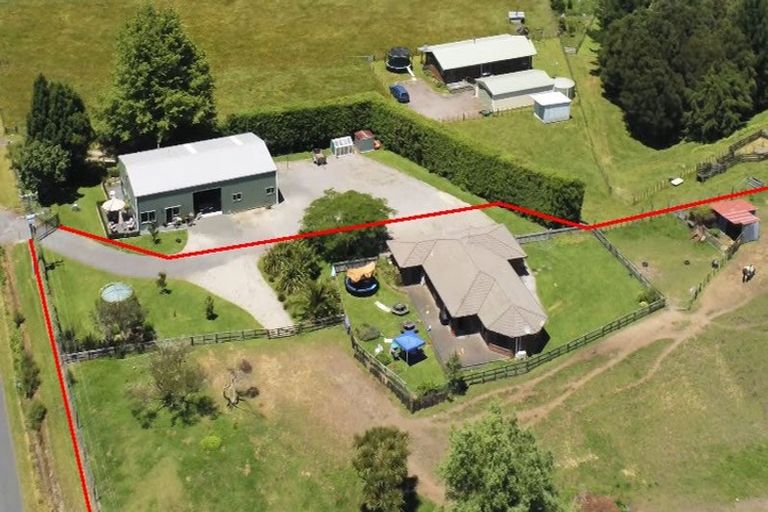 Photo of property in 33 Belk Road South, Omanawa, 3173