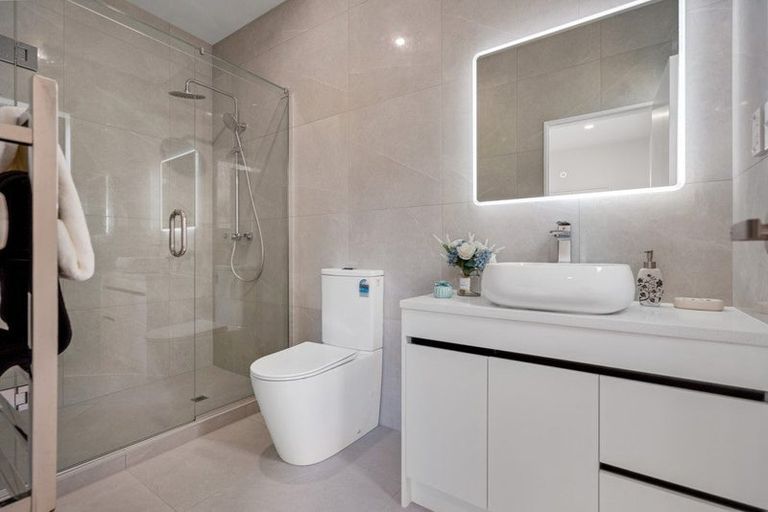 Photo of property in 25 Tannaghmore Drive, Flat Bush, Auckland, 2019