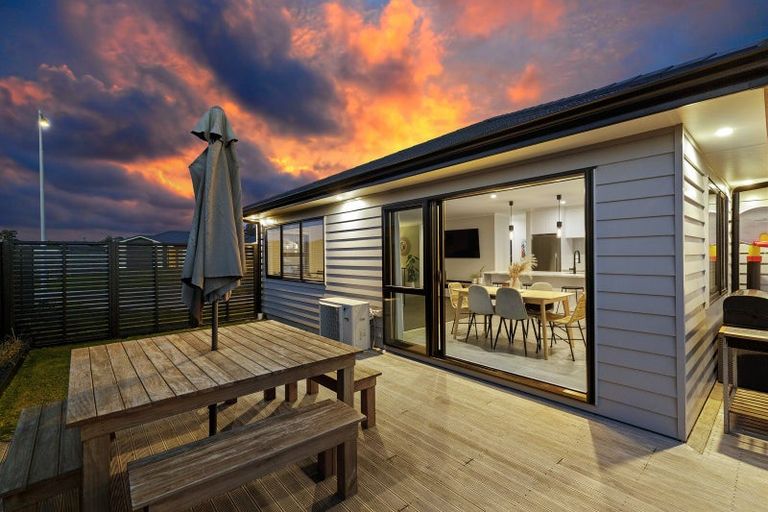 Photo of property in 53 Buddle Road, Wallaceville, Upper Hutt, 5018