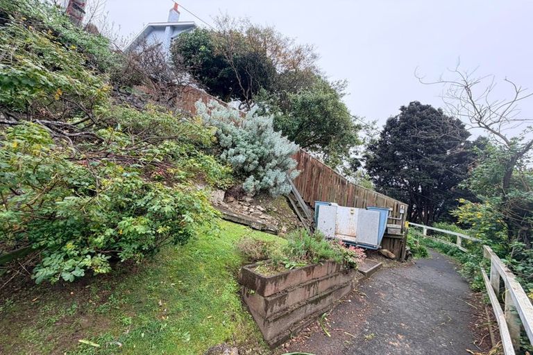 Photo of property in 106 Grafton Road, Roseneath, Wellington, 6011