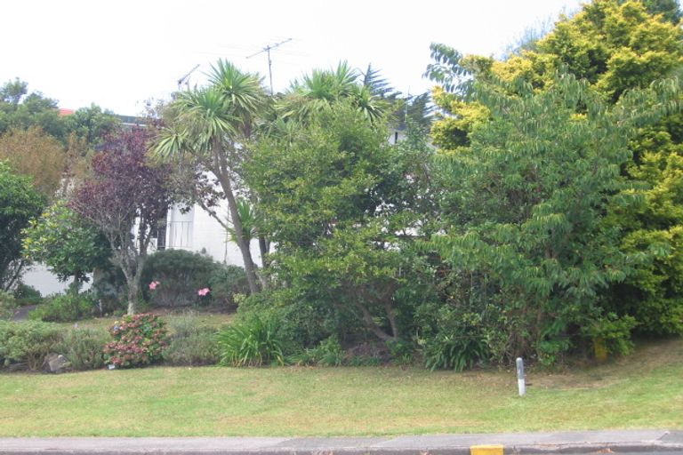 Photo of property in 1/7 Leigh Terrace, Bayview, Auckland, 0629