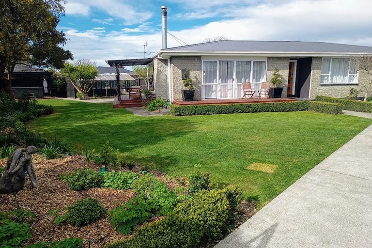 Photo of property in 8 Roberta Drive, Somerfield, Christchurch, 8024