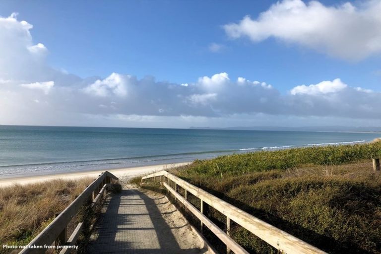 Photo of property in 35 Ata-mahina Way, Ruakaka, 0116