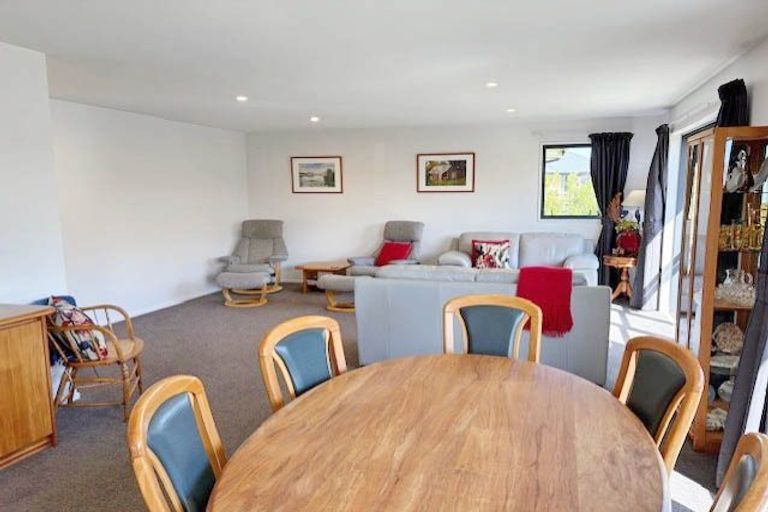 Photo of property in 6 Denton Street, Amberley, 7410