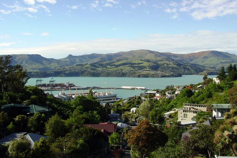 Photo of property in 57 Hawkhurst Road, Lyttelton, 8082