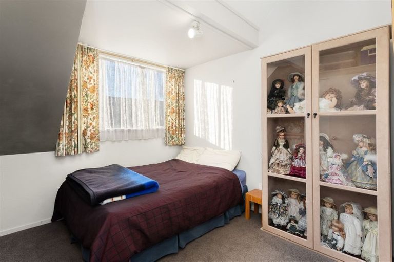 Photo of property in 77 Regency Crescent, Redwood, Christchurch, 8051