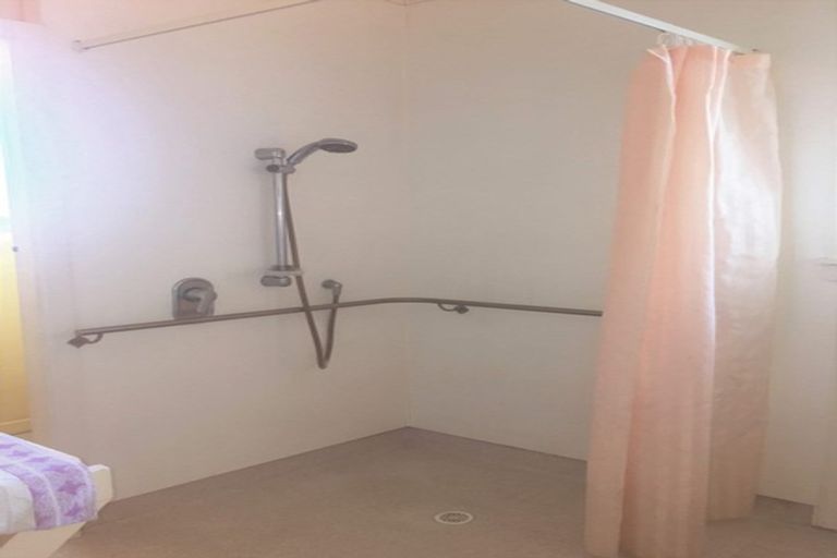 Photo of property in 17 Raleigh Street, Waitara, 4320