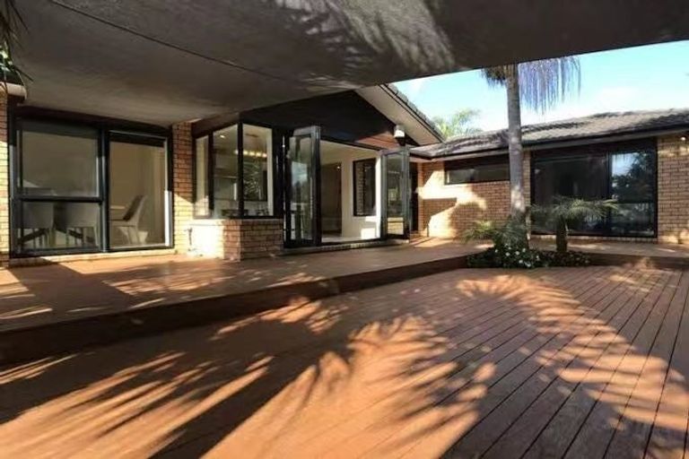 Photo of property in 19 Dressage Lane, Greenhithe, Auckland, 0632