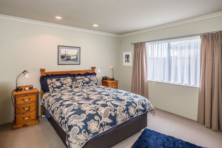 Photo of property in 5 Central Park, Paraparaumu Beach, Paraparaumu, 5032