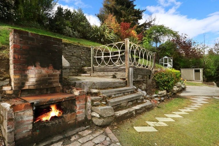 Photo of property in 37 Berkshire Street, Arrowtown, 9302
