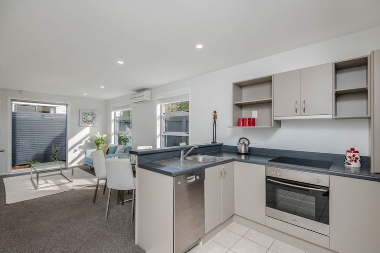 Photo of property in 24b Main Road, Titahi Bay, Porirua, 5022