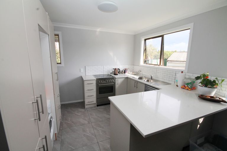 Photo of property in 71 Chichester Drive, Rosehill, Papakura, 2113
