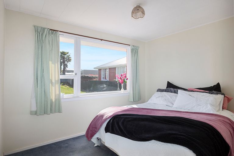 Photo of property in 56 Highfield Terrace, Newfield, Invercargill, 9812