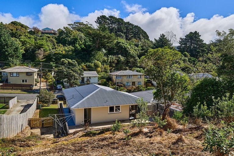 Photo of property in 198 Sievers Grove, Cannons Creek, Porirua, 5024