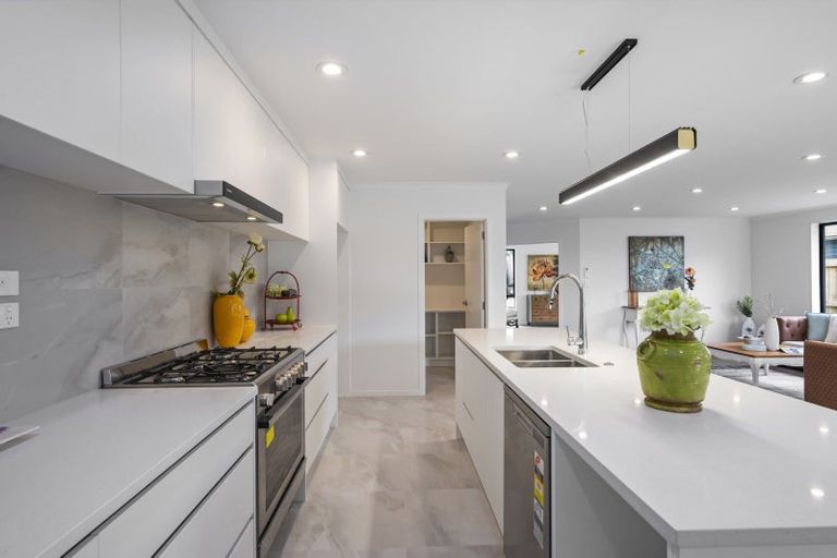 Photo of property in 15 Lloyd Crescent, Pukehangi, Rotorua, 3015