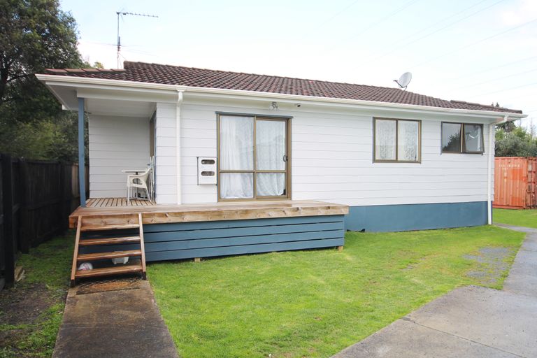 Photo of property in 71 Chichester Drive, Rosehill, Papakura, 2113
