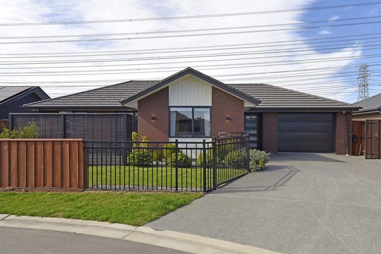 Photo of property in 19 Arabella Crescent, Yaldhurst, Christchurch, 8042