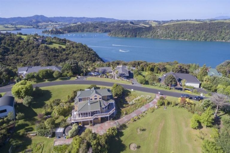 Photo of property in 6 Puriri Place, Sandspit, Warkworth, 0982